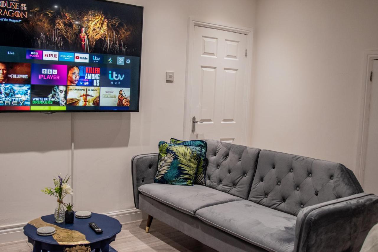 BV Comfy Spacious 3 Bedroom House At Tatton Street Mánchester Exterior foto