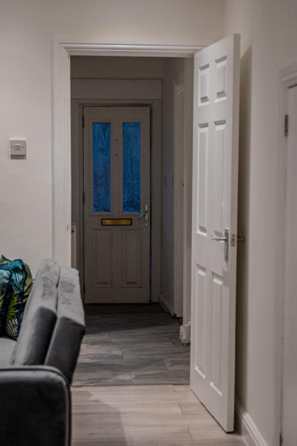 BV Comfy Spacious 3 Bedroom House At Tatton Street Mánchester Exterior foto
