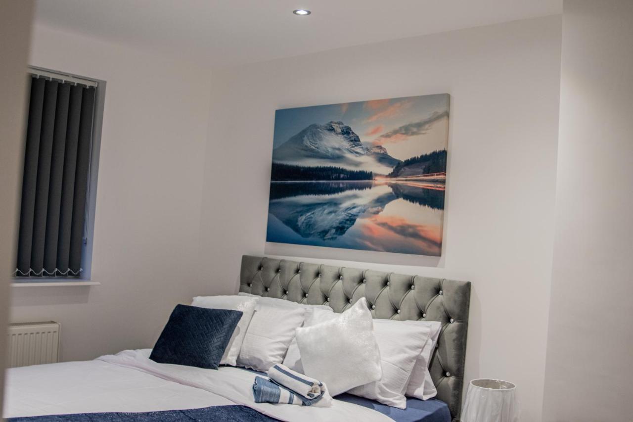 BV Comfy Spacious 3 Bedroom House At Tatton Street Mánchester Exterior foto