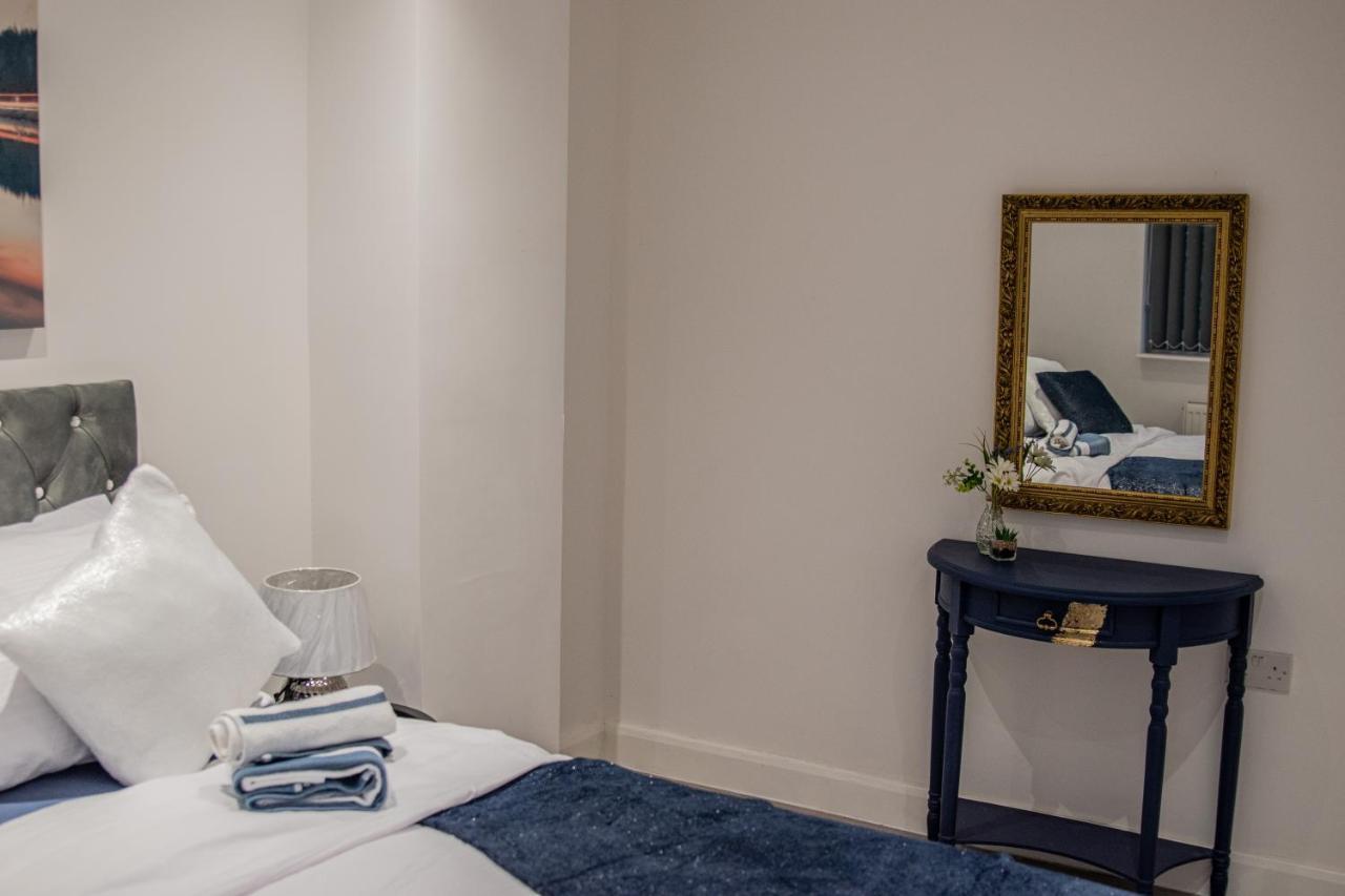 BV Comfy Spacious 3 Bedroom House At Tatton Street Mánchester Exterior foto