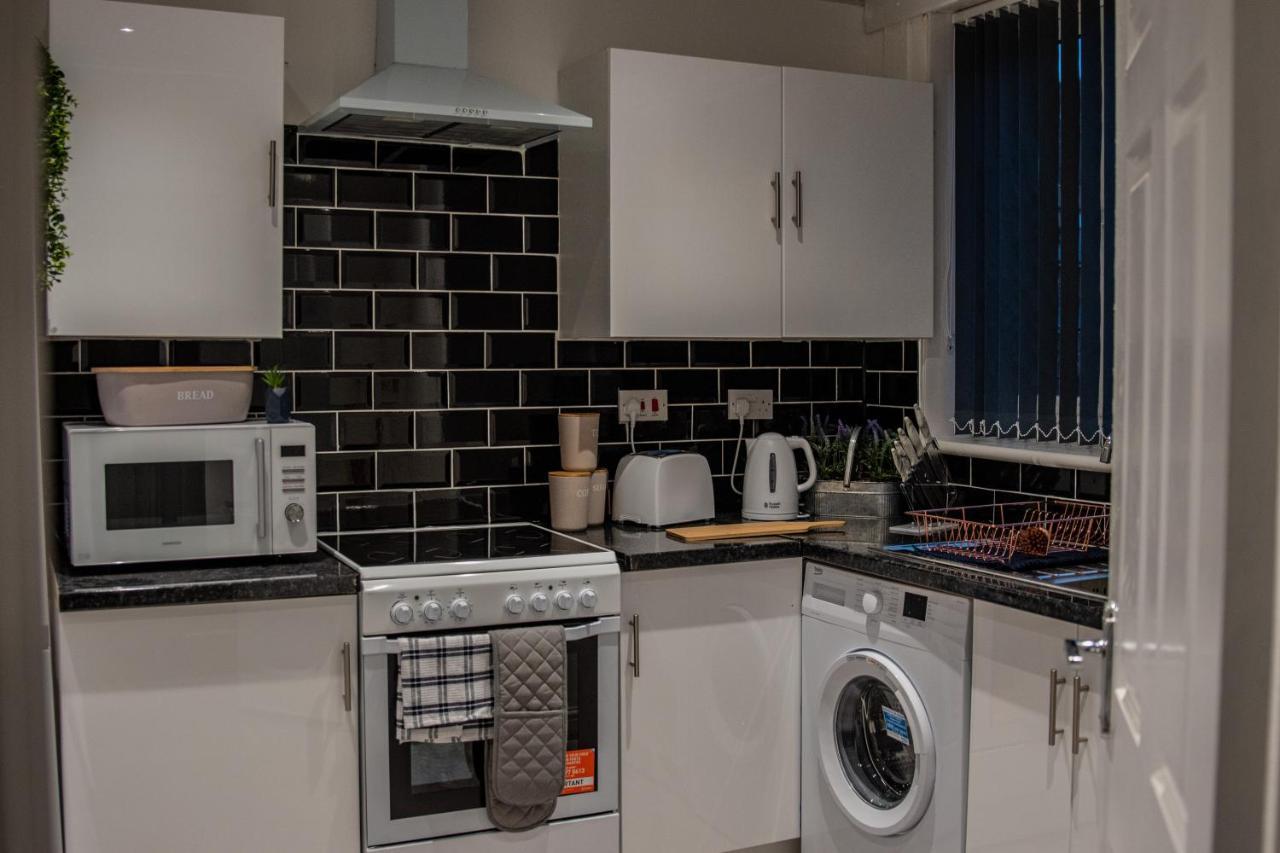 BV Comfy Spacious 3 Bedroom House At Tatton Street Mánchester Exterior foto